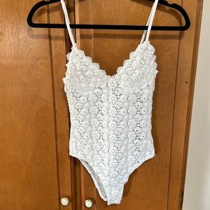 White lace H&M body suit